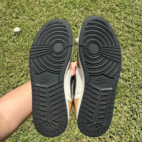 Air Jordan 1 Retro High OG Rookie of the Year. Mens 10. - Picture 4 of 4